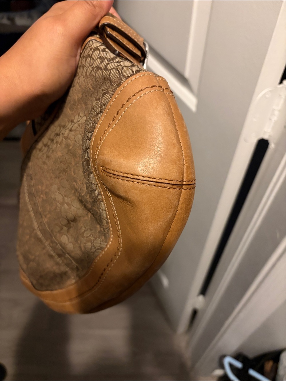 Coach Brown Signature Canvas Shoulder Bag with Tan Leather Trim - Picture 4 of 6